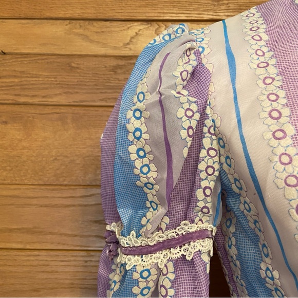 Vintage 1970s Lorrie Deb blue and purple flocked floral long sleeve dress - Picture 5 of 8